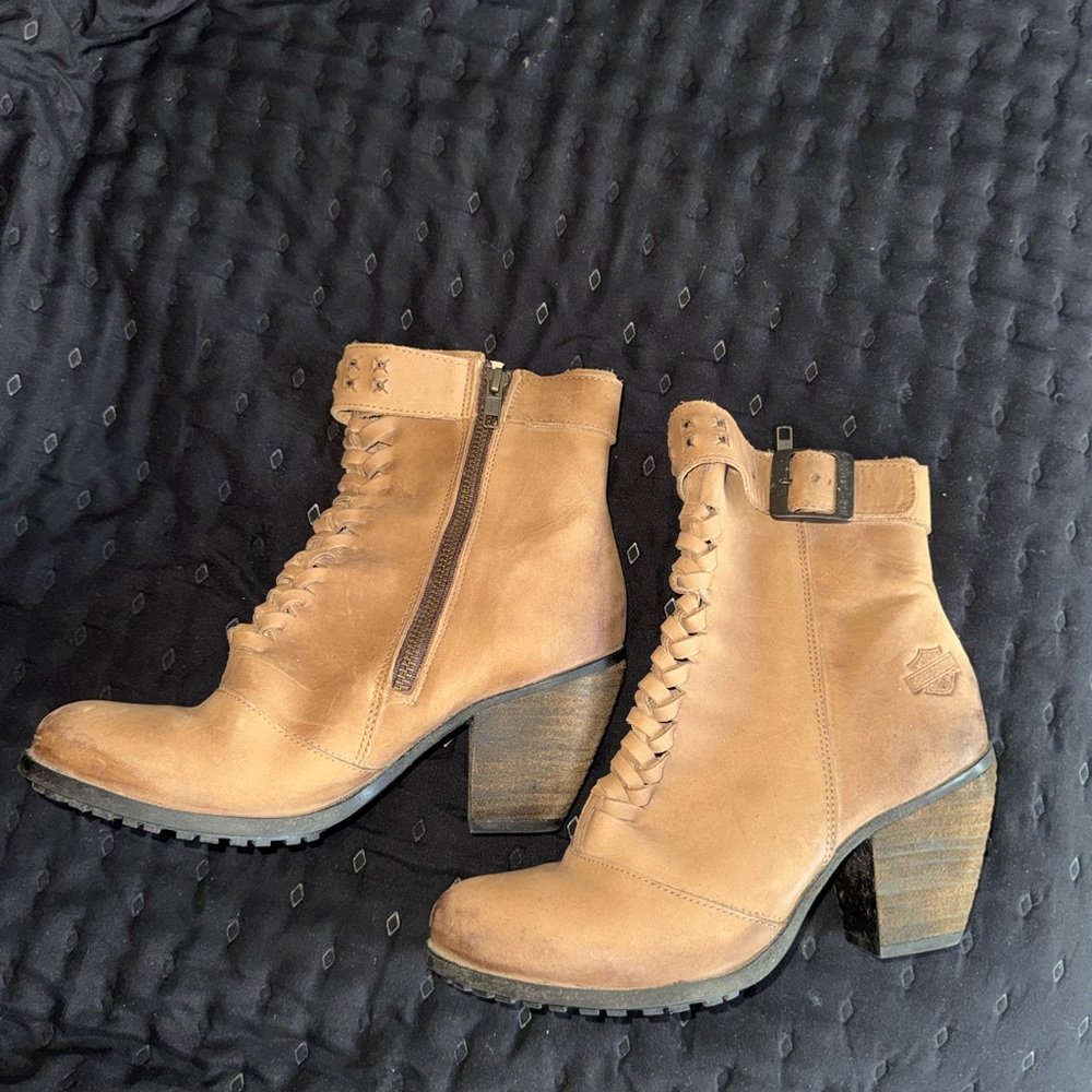 Harley-Davidson Tan Heeled Boots